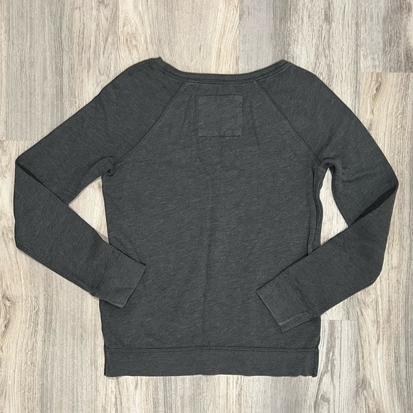Abercrombie & Fitch Girls’ Gray Logo Crew Neck Pullover Sweatshirt Top Size L - Picture 7 of 7